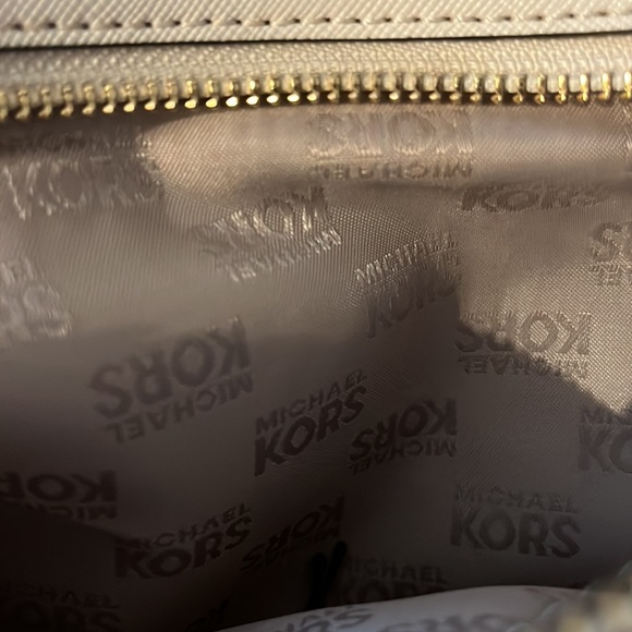 Michael Kors Tote Bag - Picture 3 of 6